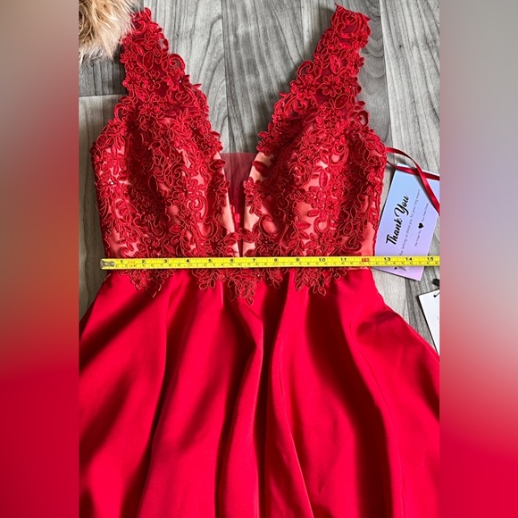 NWT Ed Young Red Lace Prom Dress Size Small - Picture 11 of 14